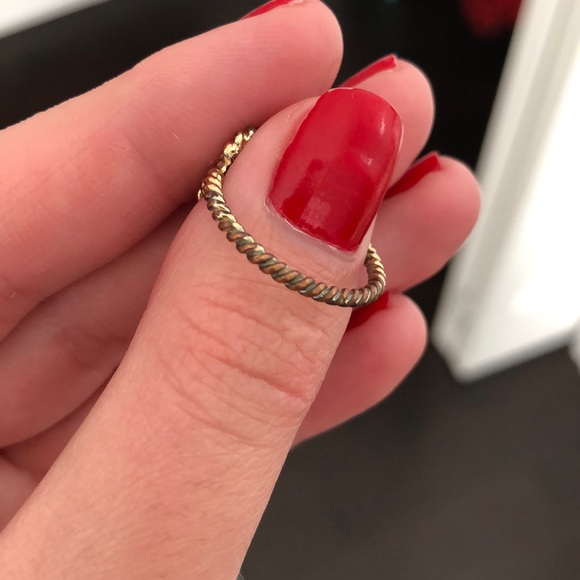 FREE W PURCHASE Brandy Melville Heart Ring - Picture 2 of 4